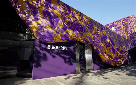 burberry streets pop up.